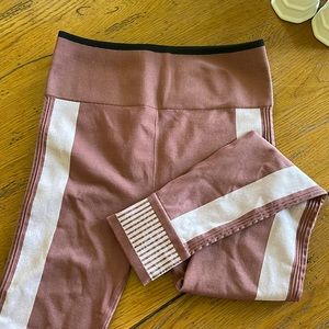 Fabletics legging, size small/4, full length 8/8, yoga